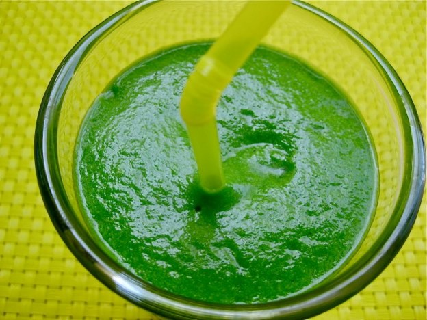 Raw_Green_Alkaline_Smoothie_625_469_84auto_s_c1